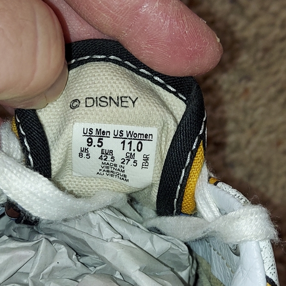 Vans×Disney Mickey And Friends Unisex Sneakers SZ MN 9.5 WMN 11 - Picture 7 of 12